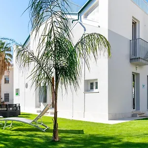 3b-mondello-apartments.sicilyhotelsitaly.net/